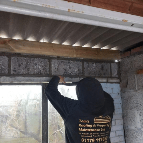 Toms Roofing Picture